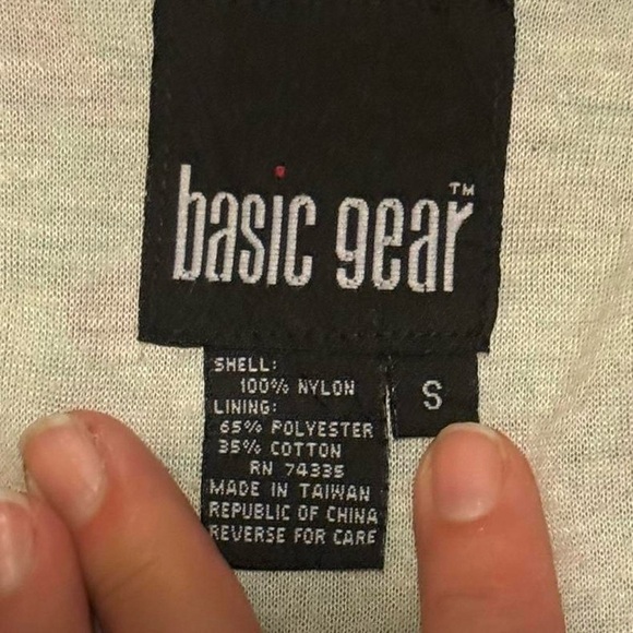 Rare 90s vintage colorblock windbreaker by Basic Gear™ - Picture 5 of 7